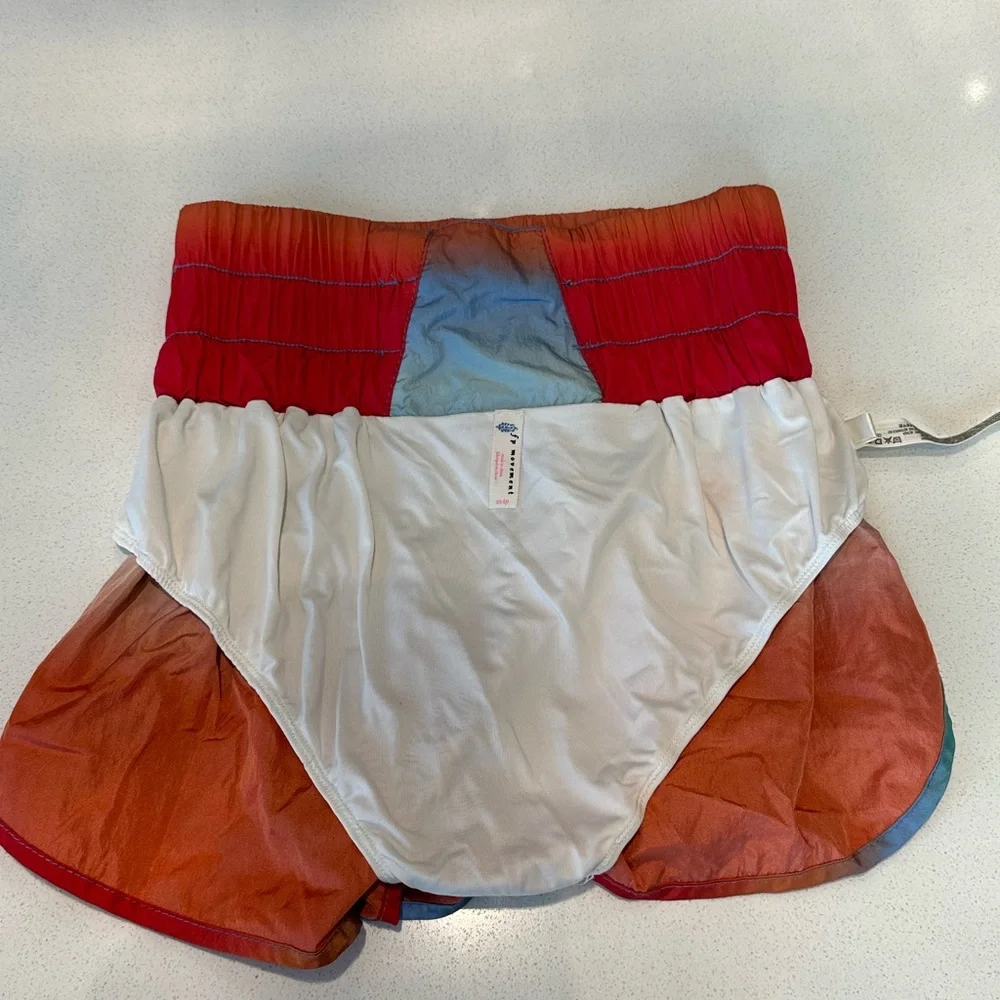 Gradient Red and Blue Women's Shorts - Picture 5 of 6